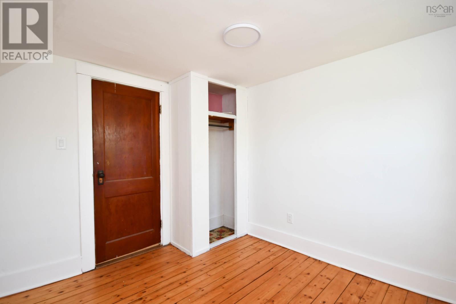 16 School Street Property Photo 22