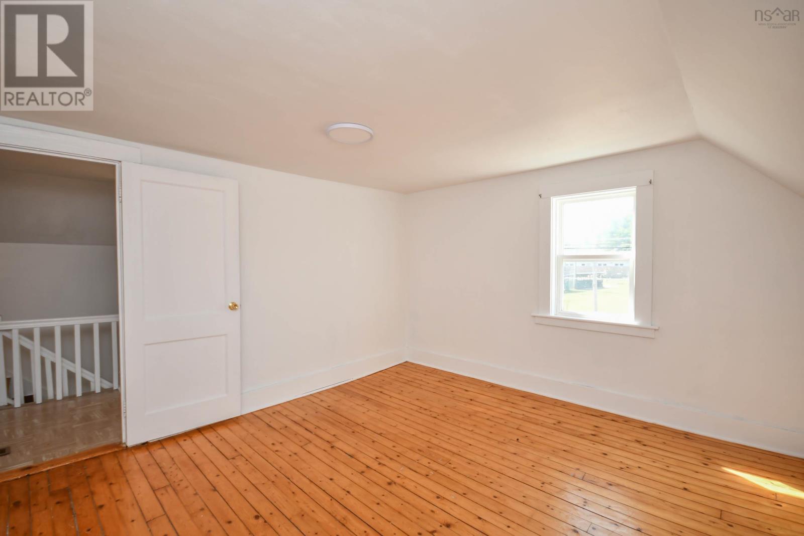 16 School Street Property Photo 27