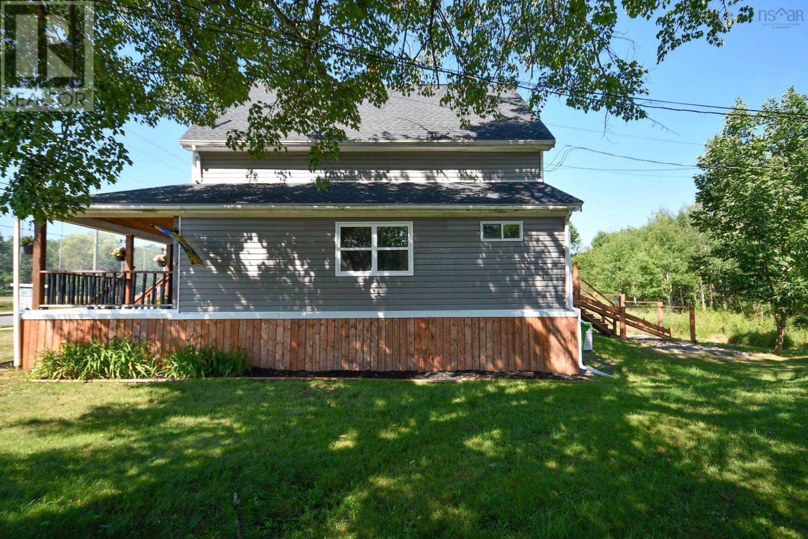 16 School Street Property Photo 39