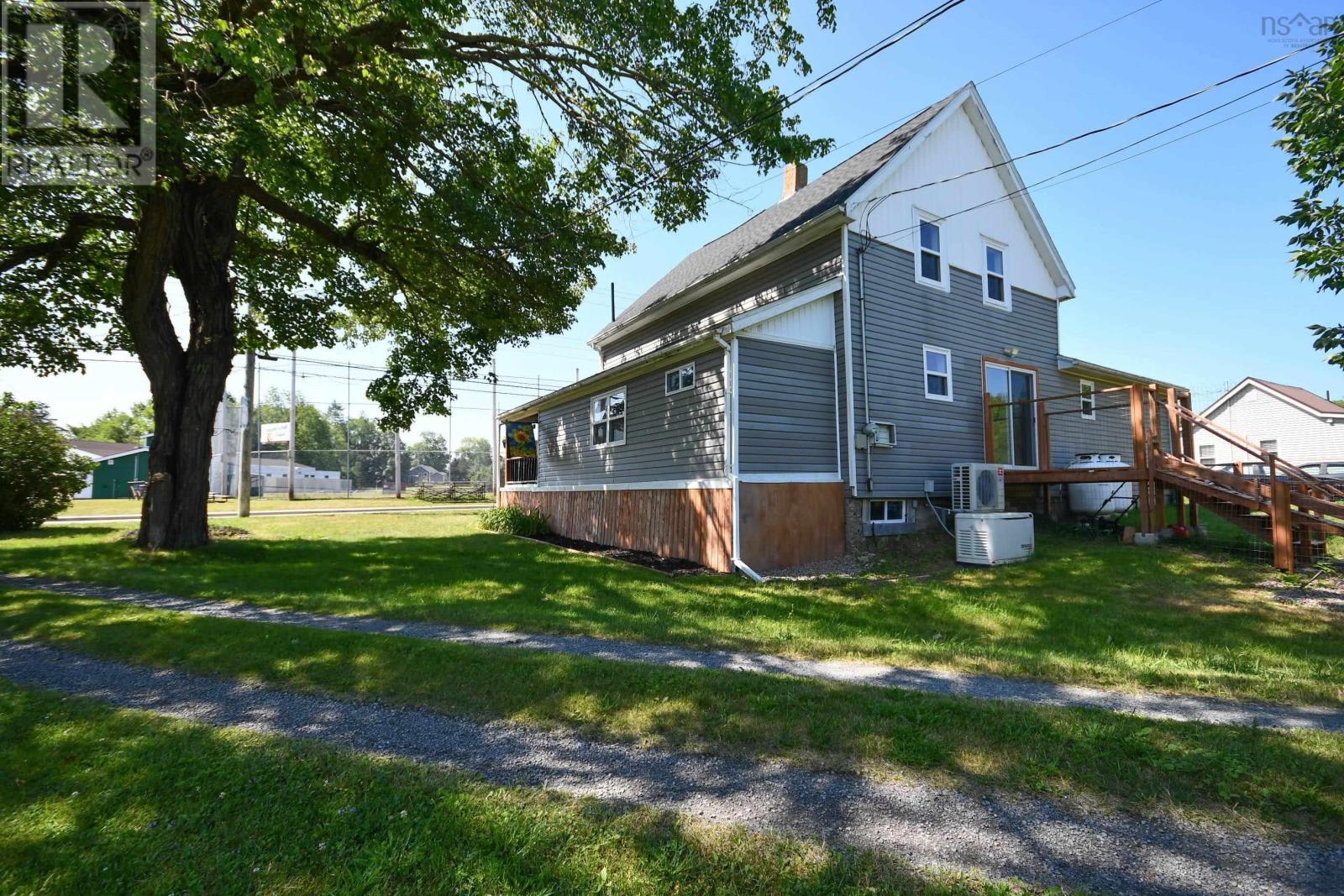 16 School Street Property Photo 40