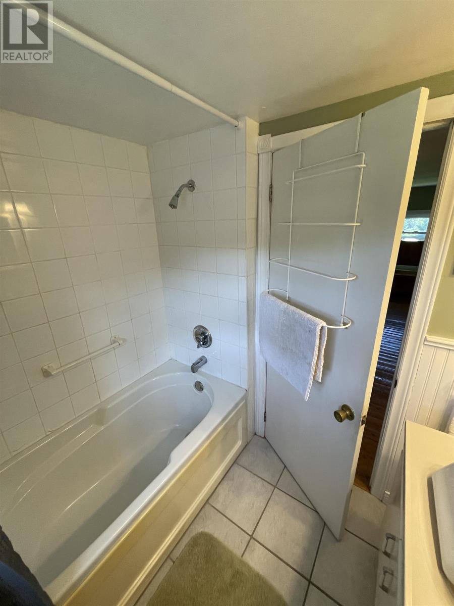 568 Mill River East Road Property Photo 33