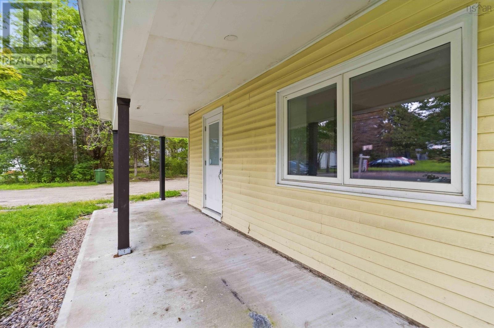 89 St. Phillips Street Property Photo 8