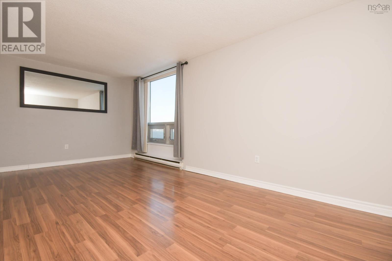 710 5572 North Ridge Road Property Photo 2