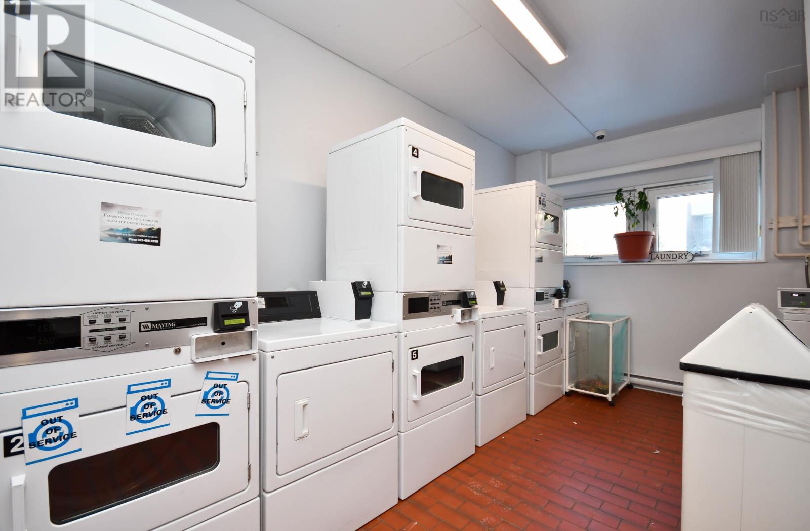 710 5572 North Ridge Road Property Photo 18