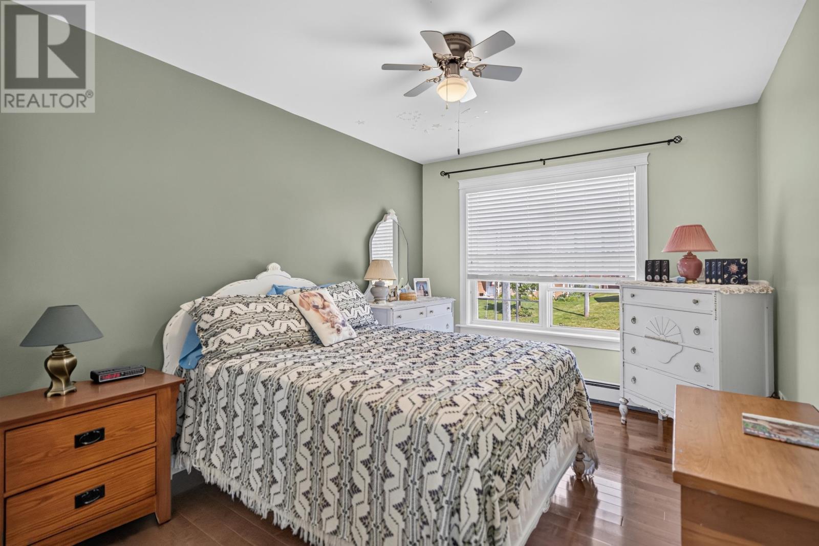 26 Hummingbird Street Property Photo 13