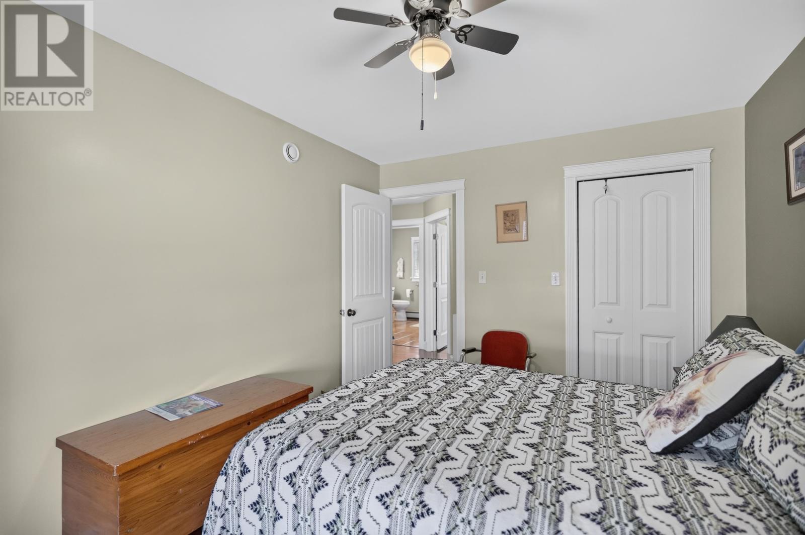 26 Hummingbird Street Property Photo 14