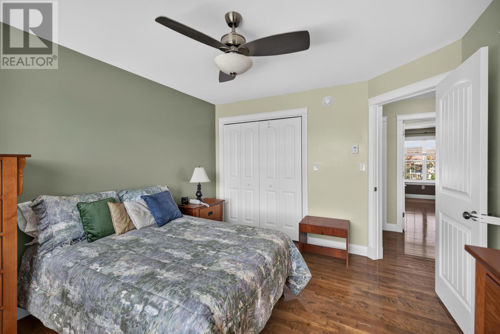 26 Hummingbird Street Property Photo 16