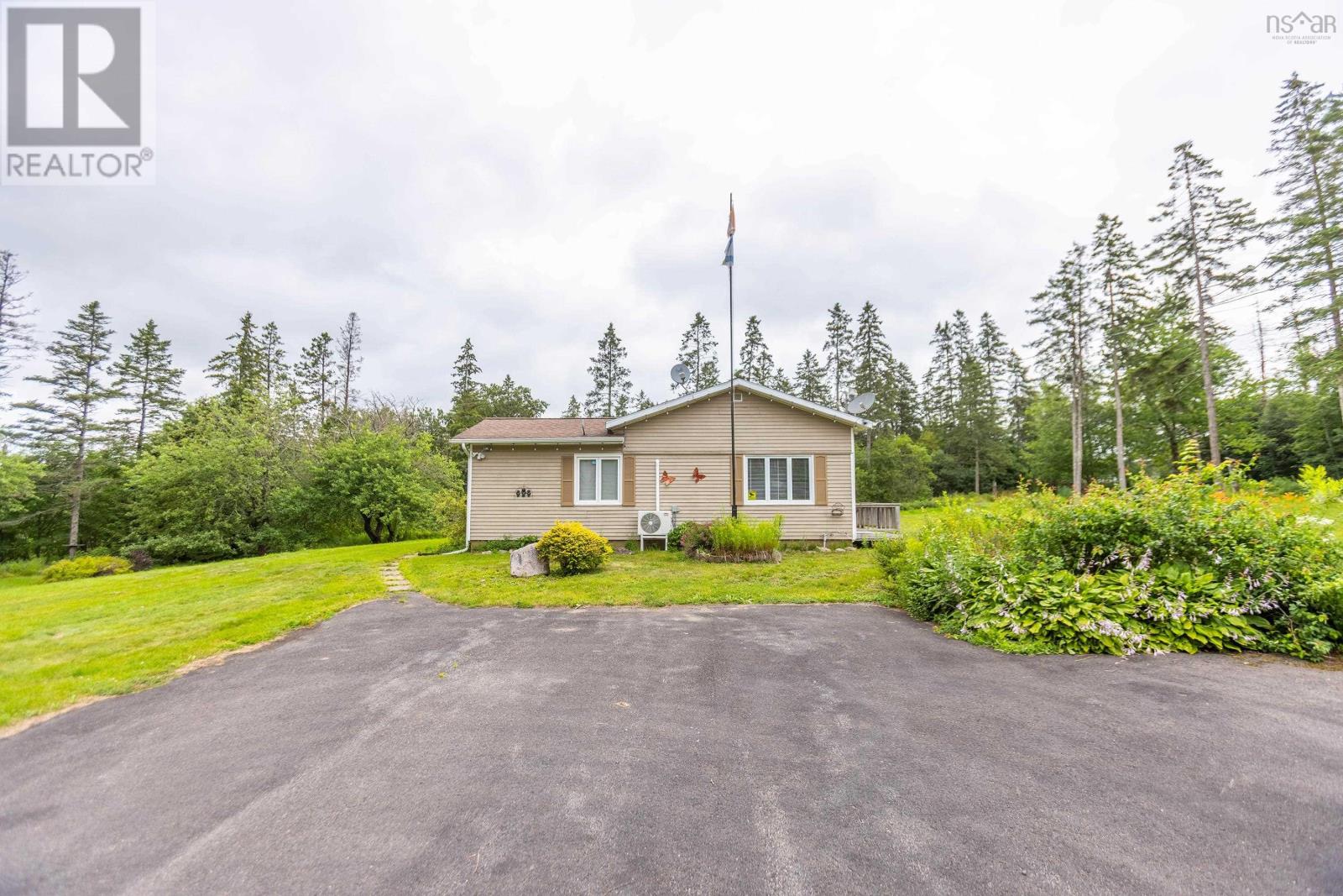 1321 Windham Hill Road Property Photo 3