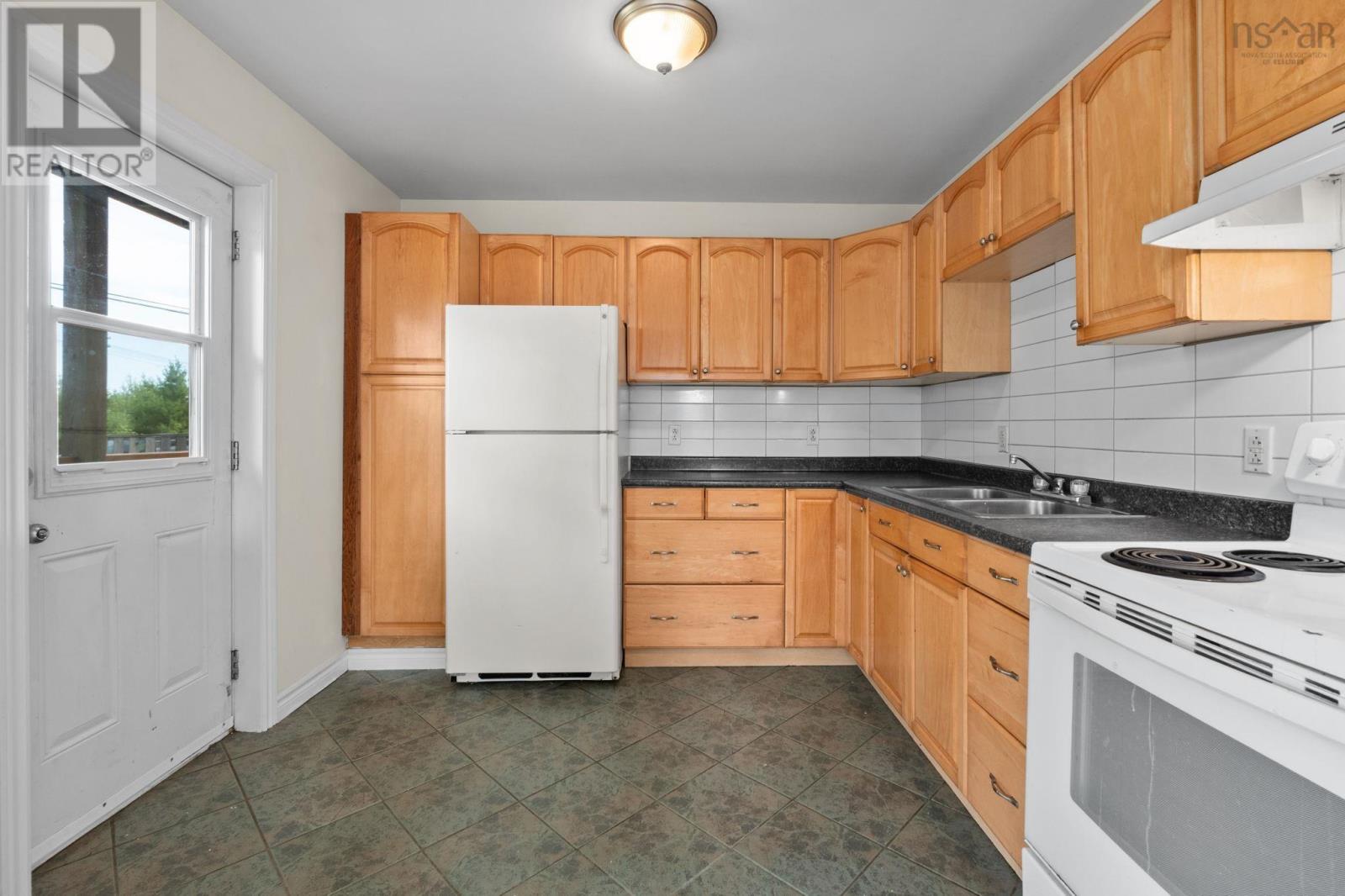 219 George Street Property Photo 7