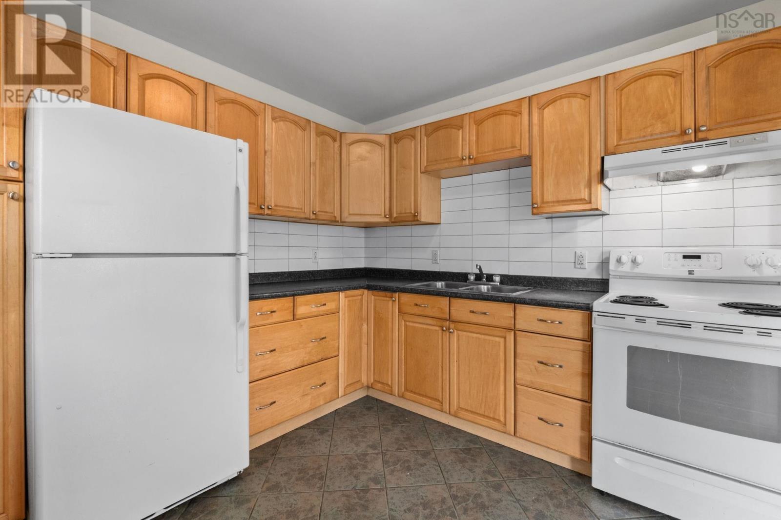 219 George Street Property Photo 8