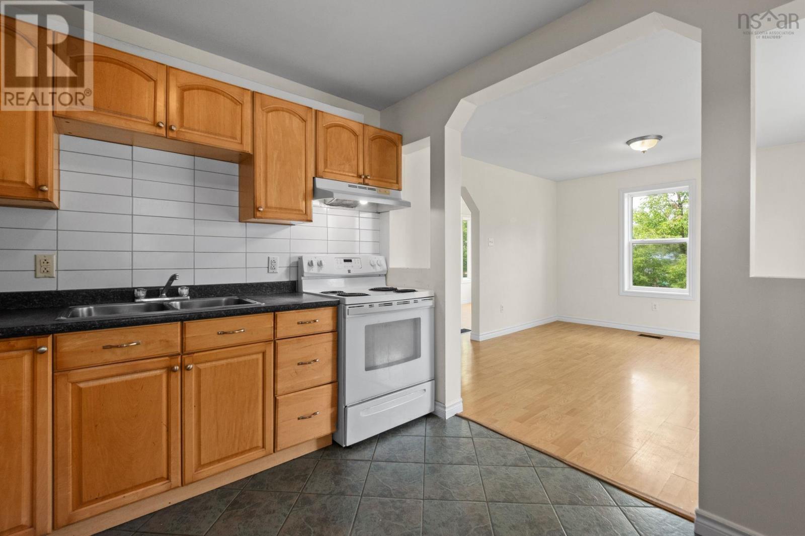 219 George Street Property Photo 9