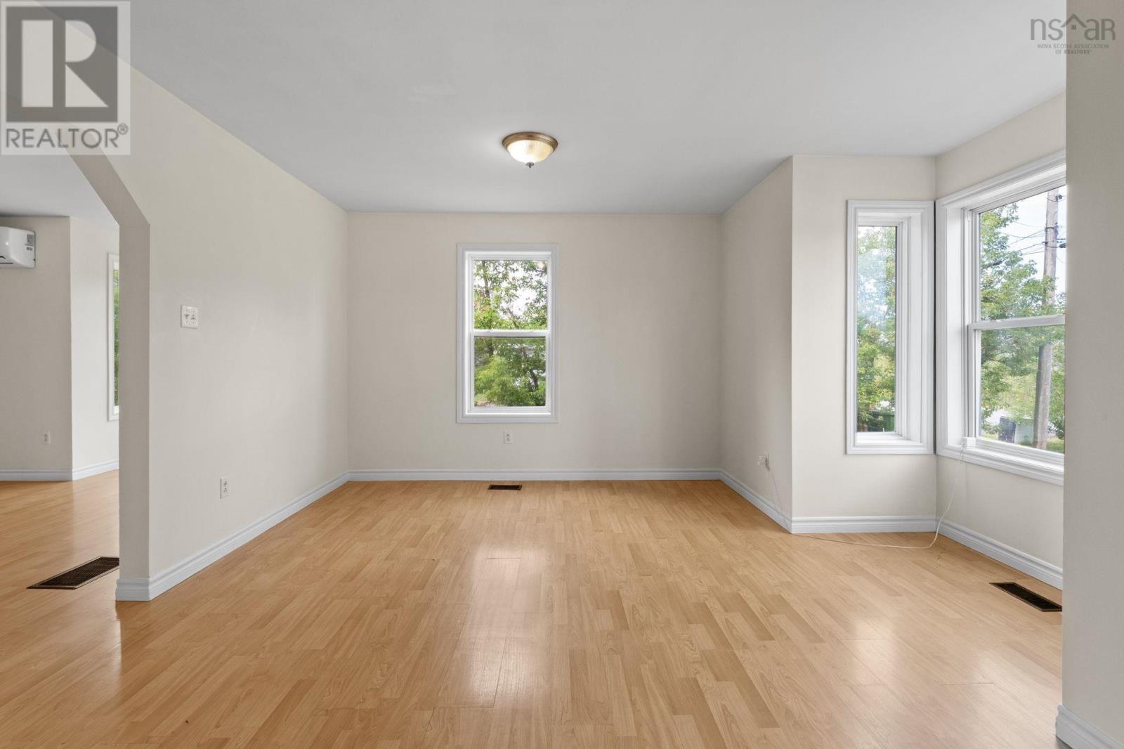 219 George Street Property Photo 10