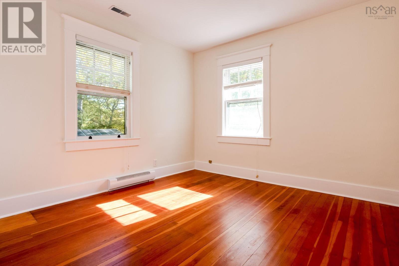 68 Connaught Avenue Property Photo 6