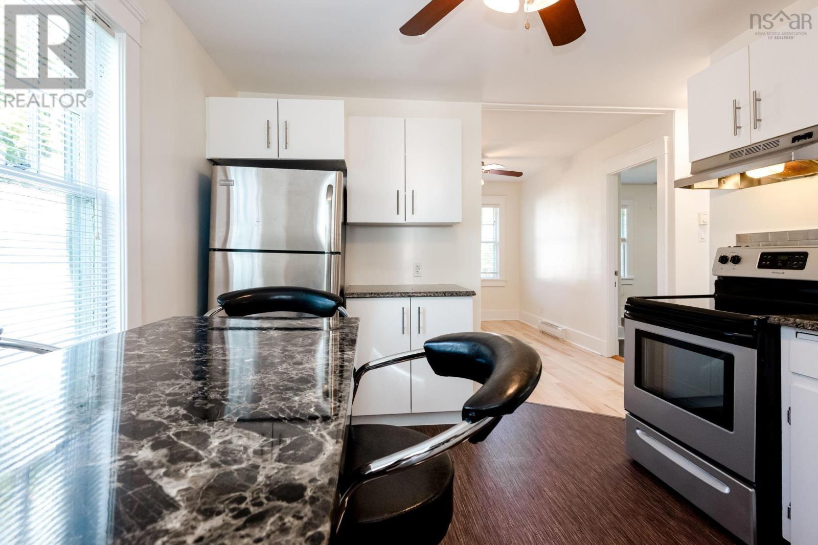 68 Connaught Avenue Property Photo 10