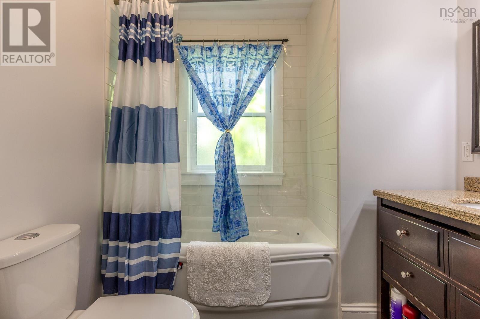 68 Connaught Avenue Property Photo 26