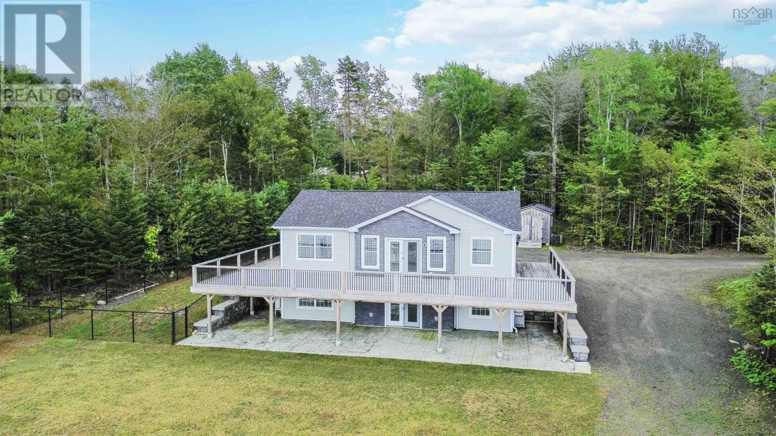 181 Timberland Road Property Photo 5