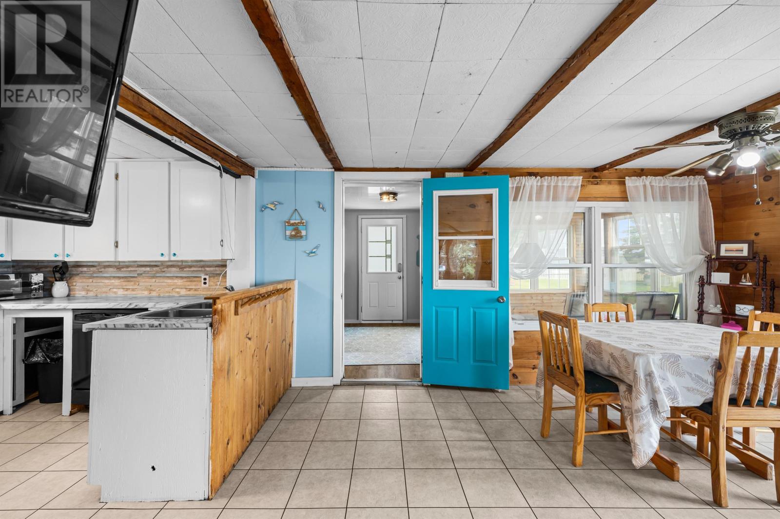 22&24 Kinfolk Lane Property Photo 18