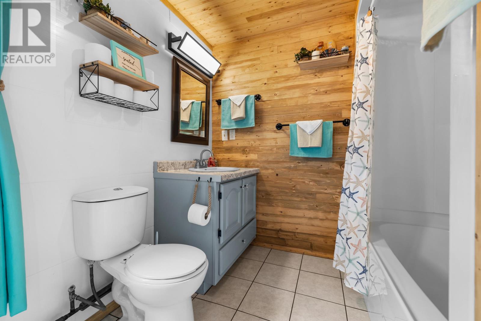 22&24 Kinfolk Lane Property Photo 28