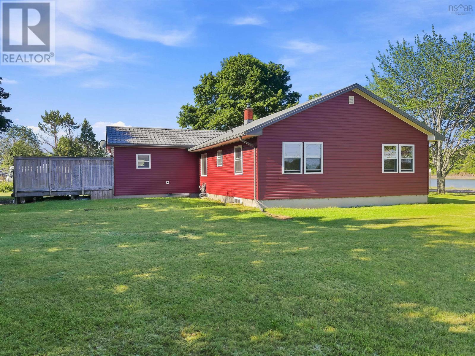 119 Pier Road Property Photo 4
