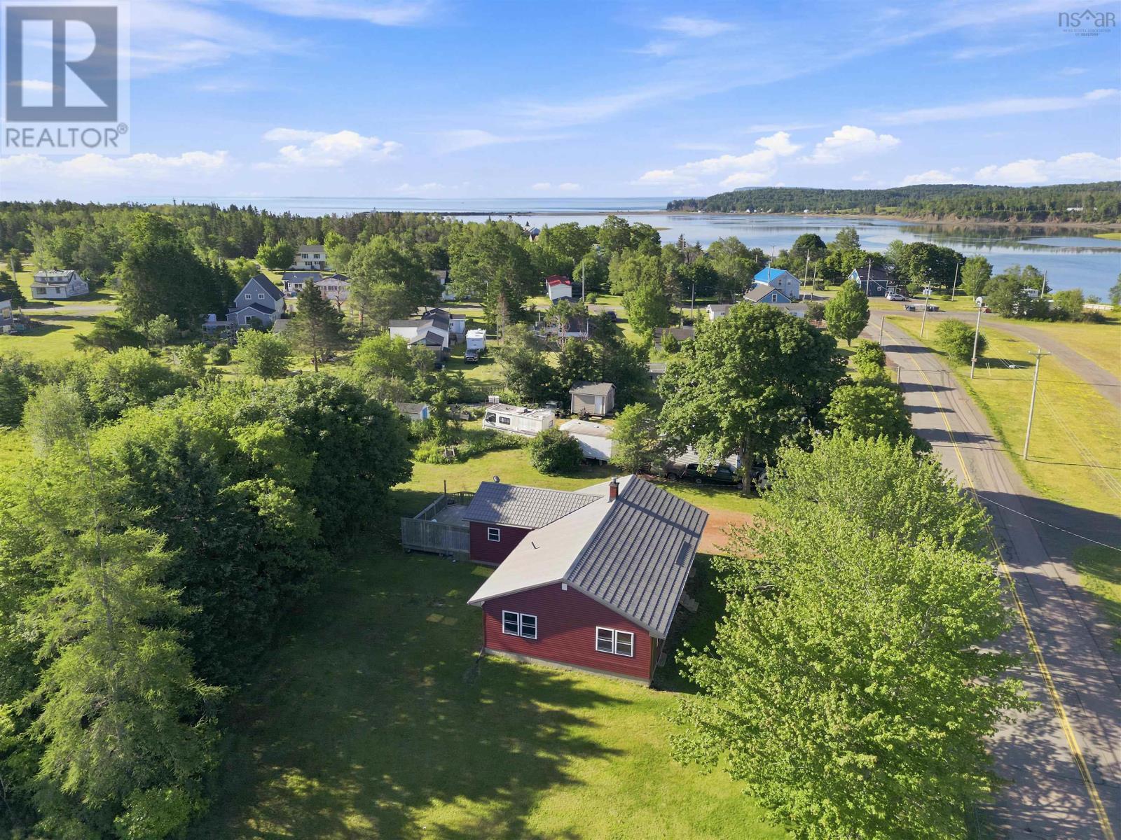 119 Pier Road Property Photo 10