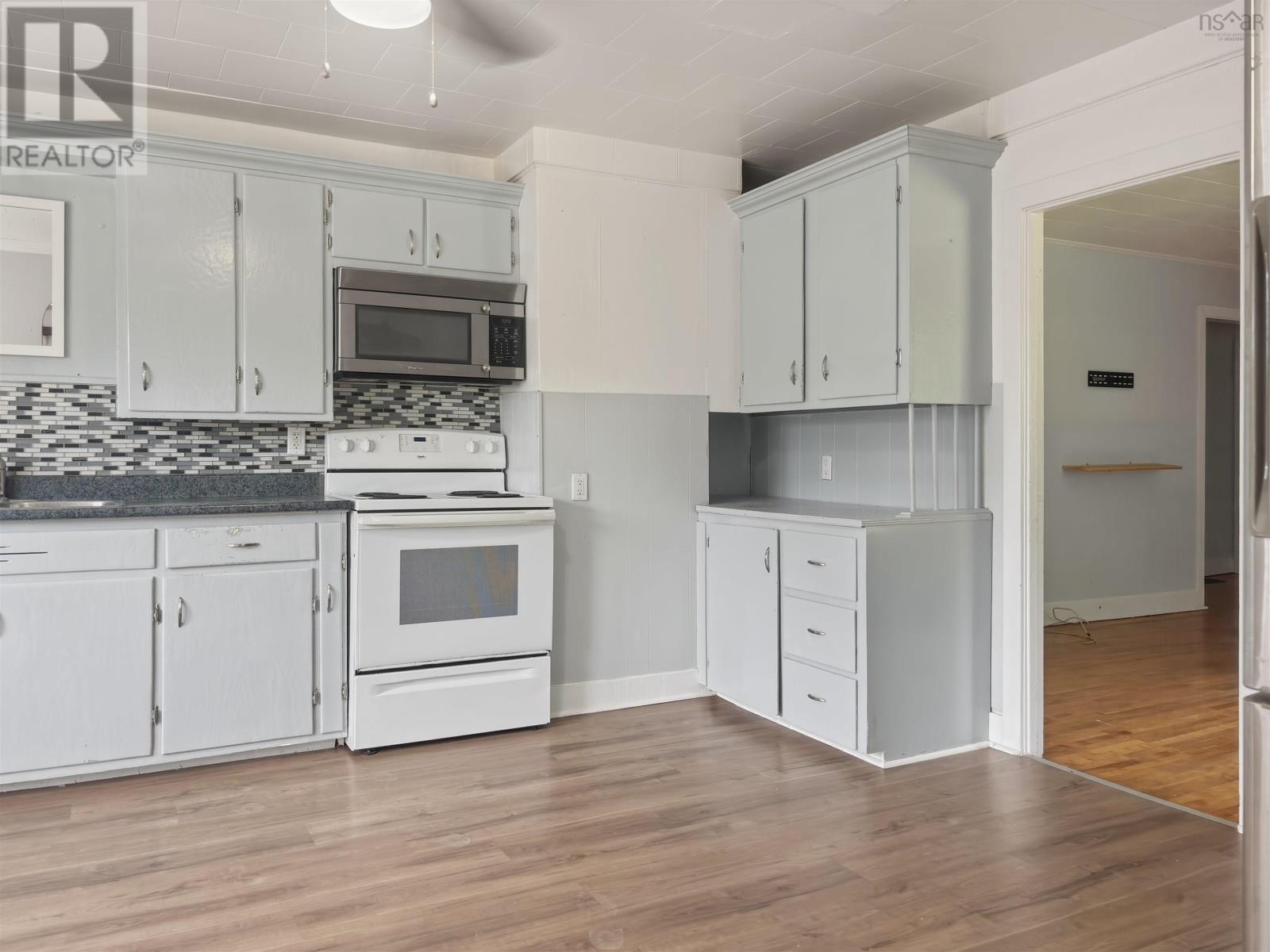 119 Pier Road Property Photo 18