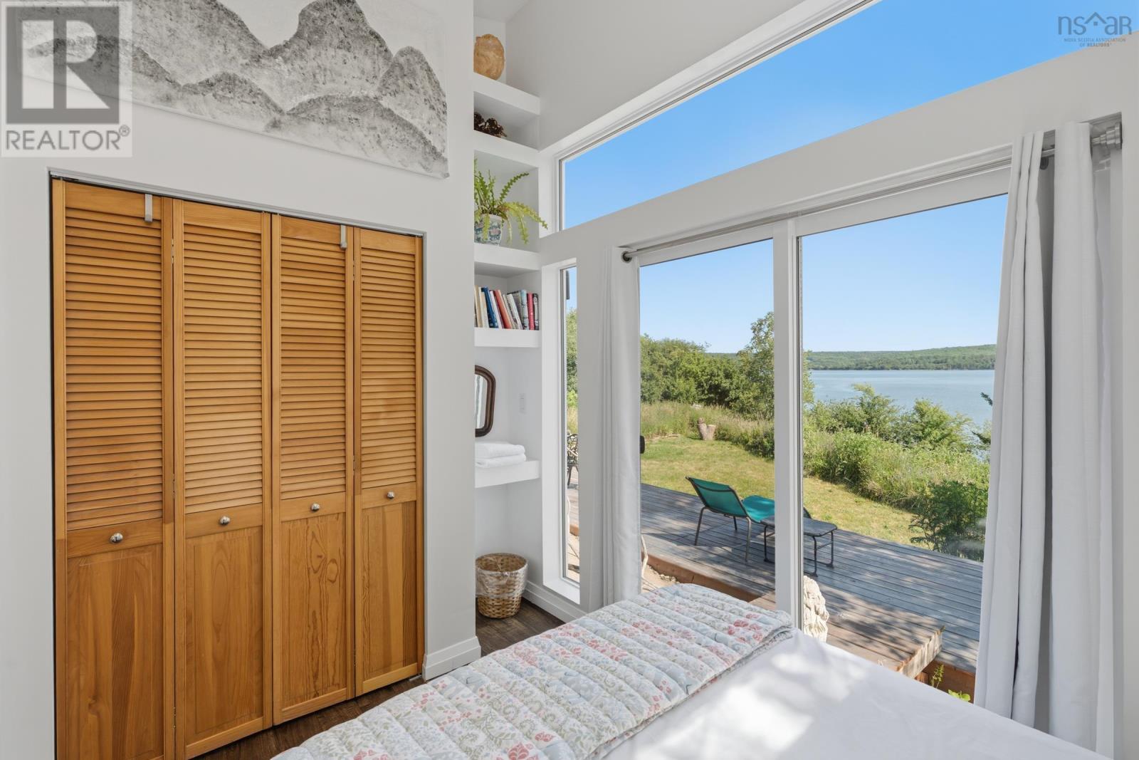 27 Thomas Road Property Photo 19