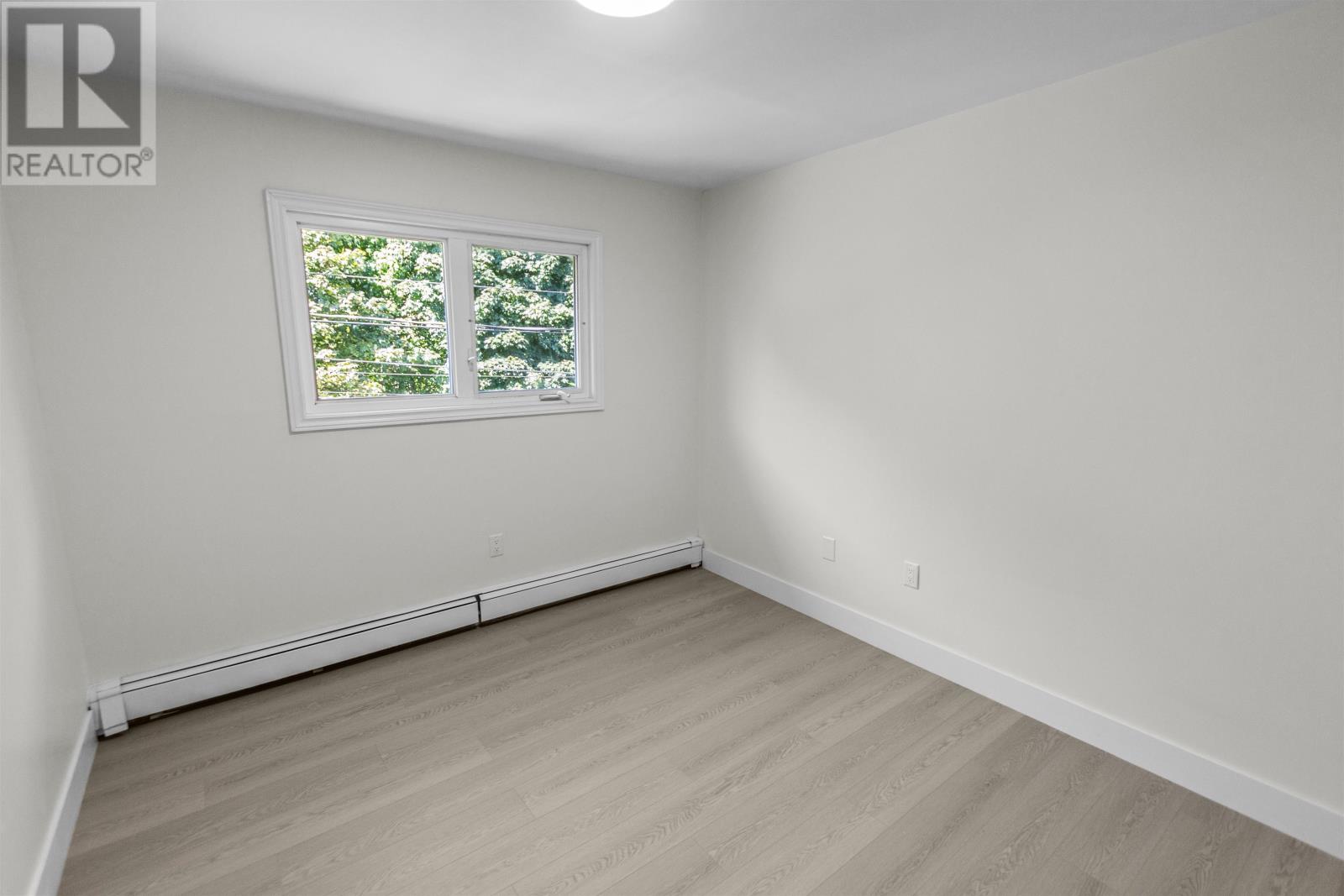 109 Westridge Crescent Property Photo 8