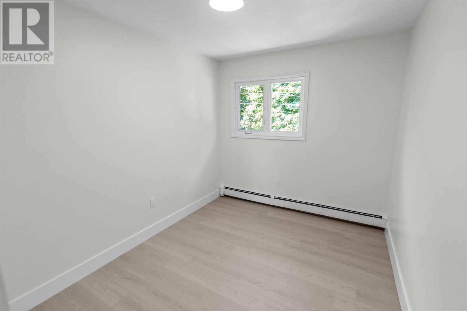 109 Westridge Crescent Property Photo 12