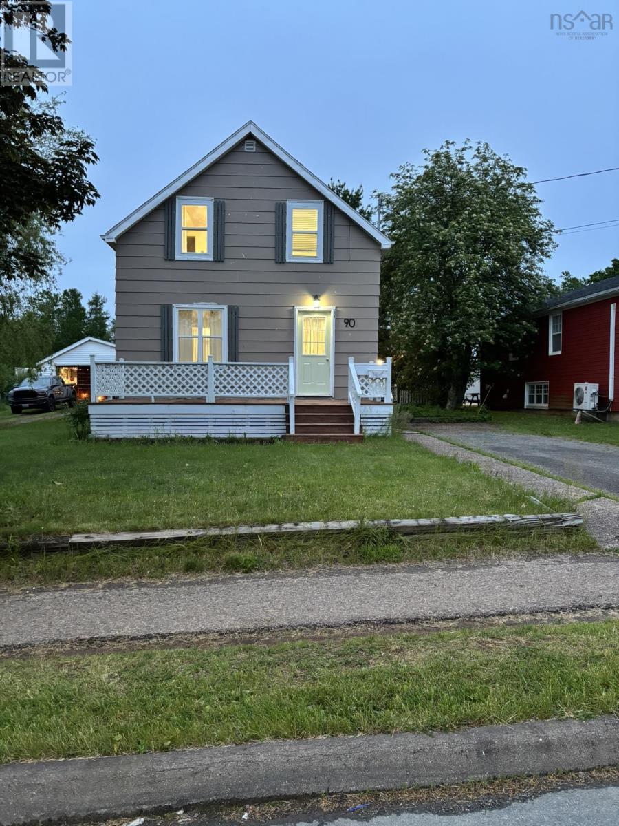 90 Hillcrest Ave Avenue Property Photo 2