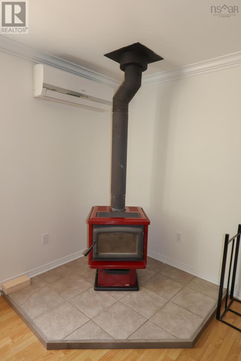 21 Lakeview Road Property Photo 17