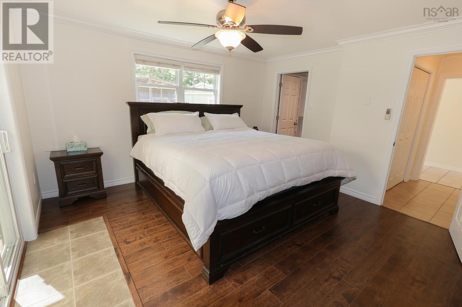 21 Lakeview Road Property Photo 20