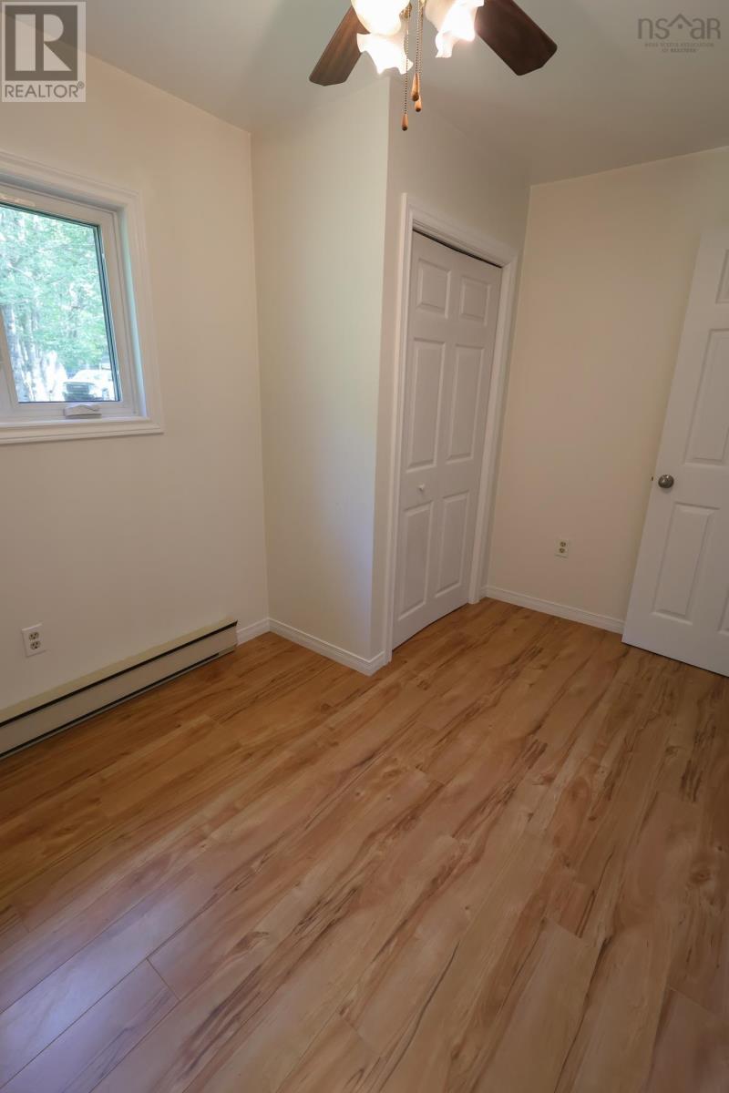 21 Lakeview Road Property Photo 25