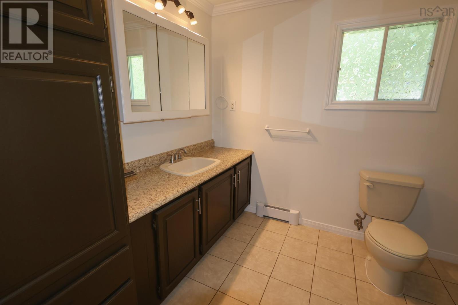 21 Lakeview Road Property Photo 26