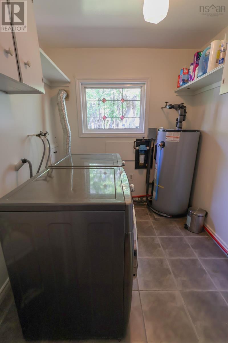 21 Lakeview Road Property Photo 28