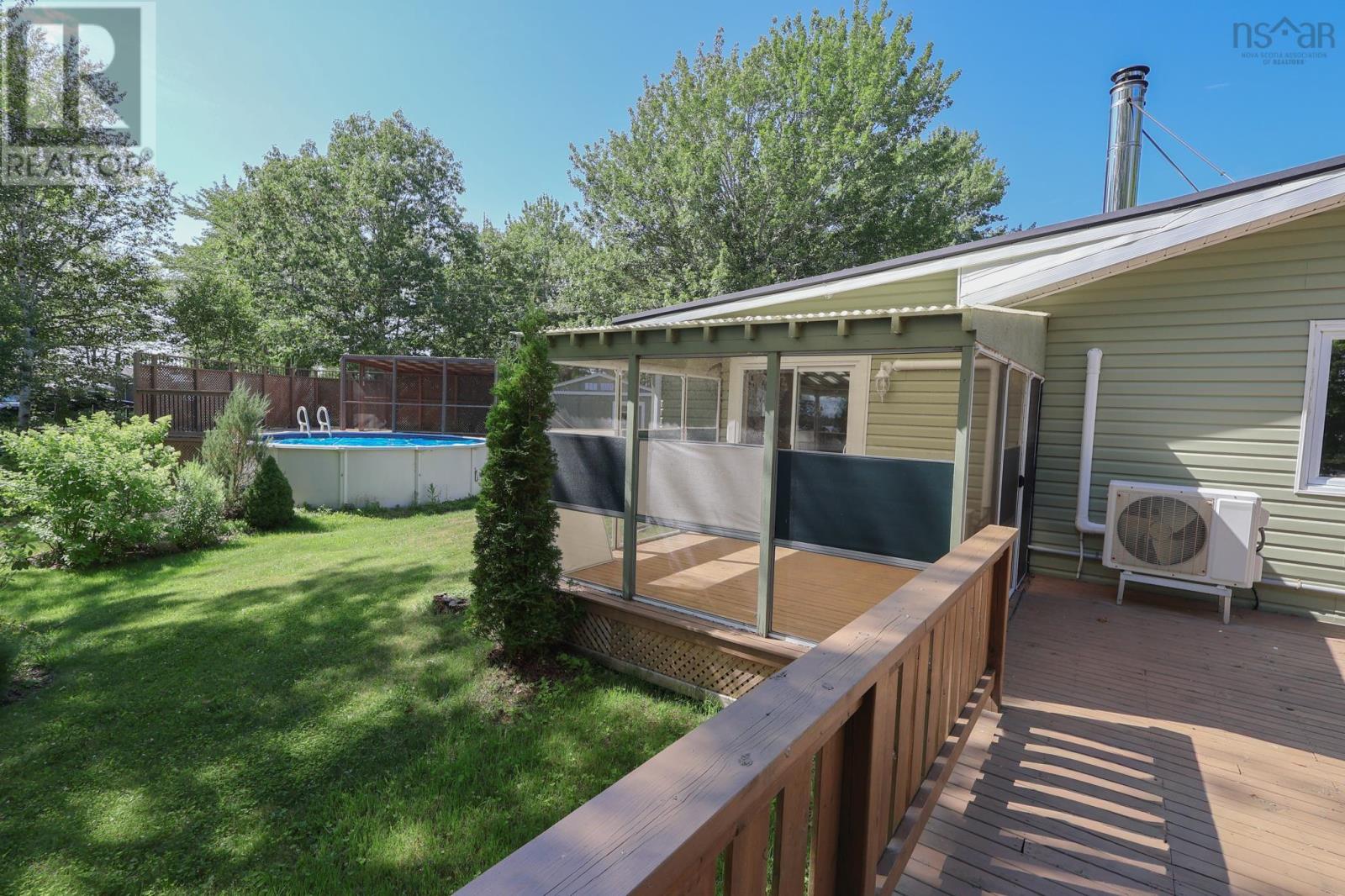 21 Lakeview Road Property Photo 36
