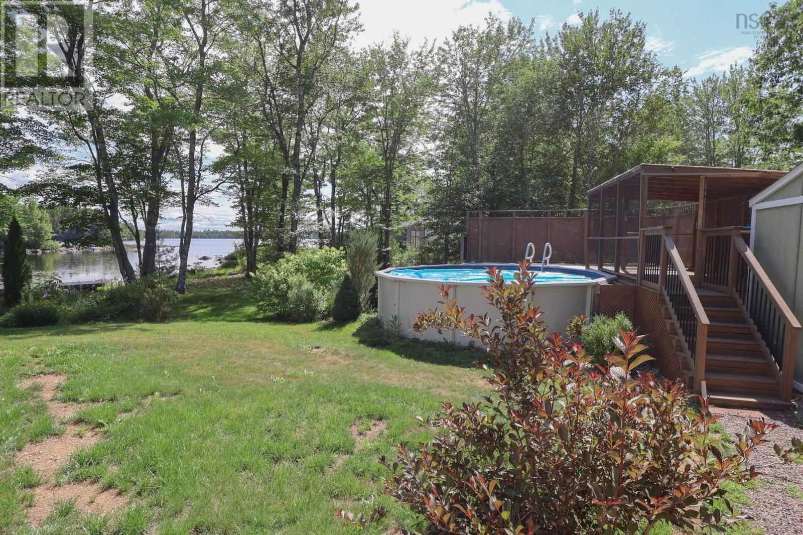 21 Lakeview Road Property Photo 41