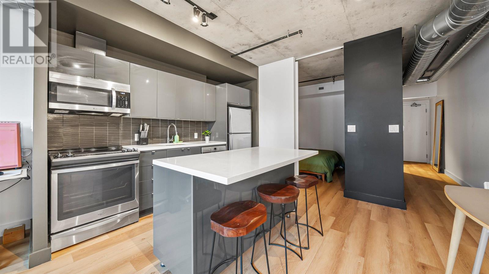 423 1065 Barrington Street Property Photo 9
