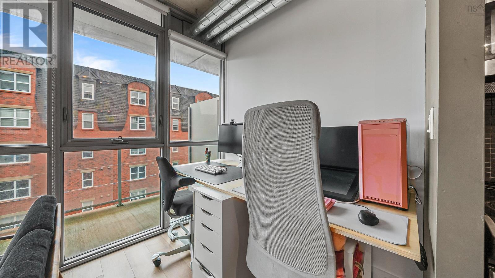 423 1065 Barrington Street Property Photo 17