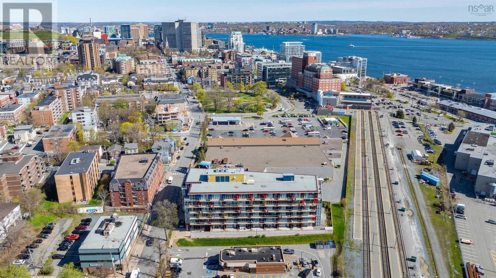 423 1065 Barrington Street Property Photo 19