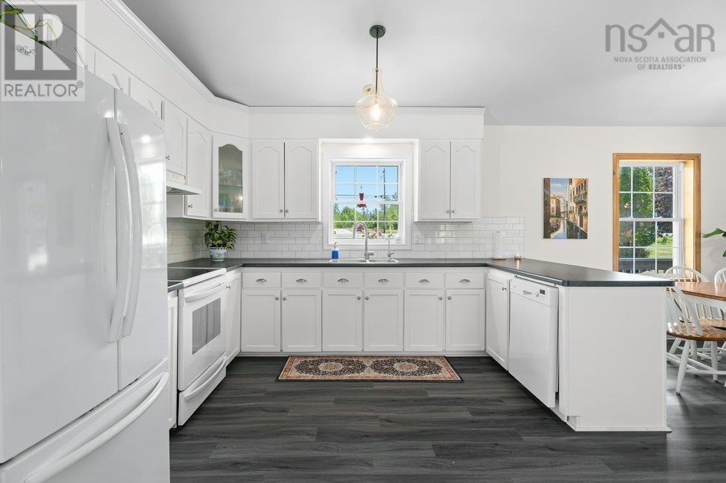 349 Highway 14 Property Photo 11