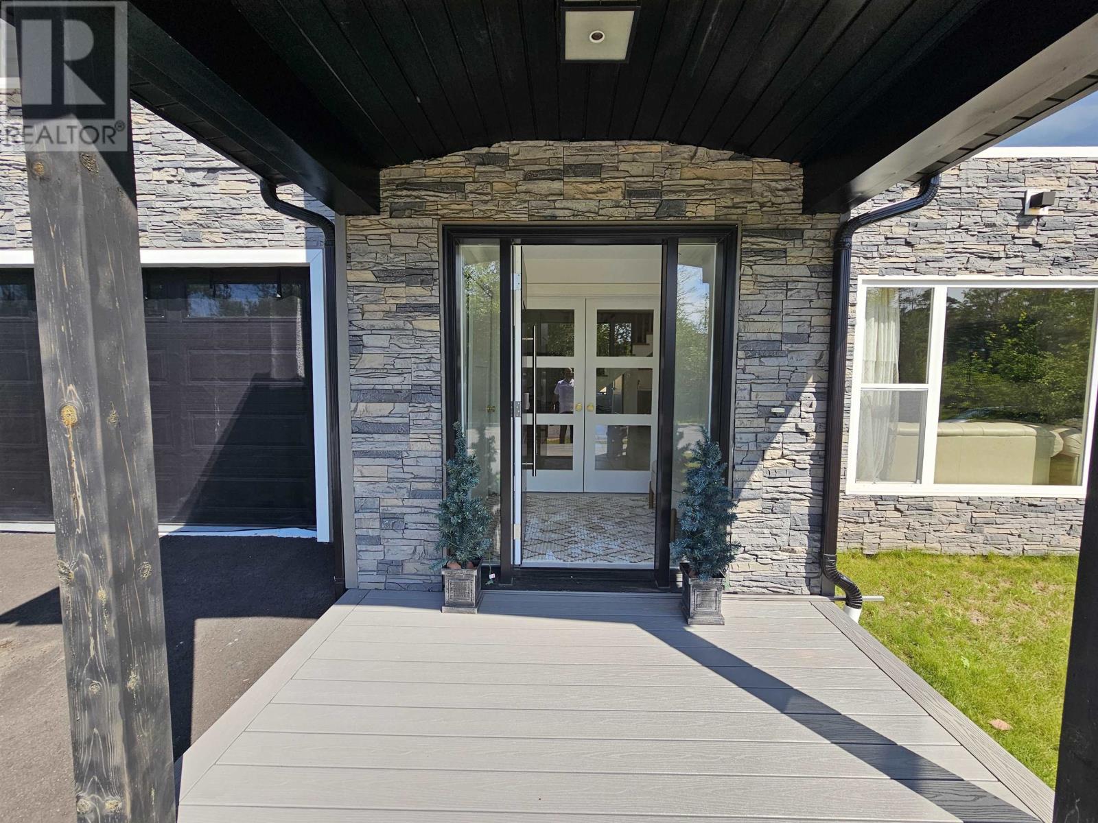 58 England Circle Property Photo 2