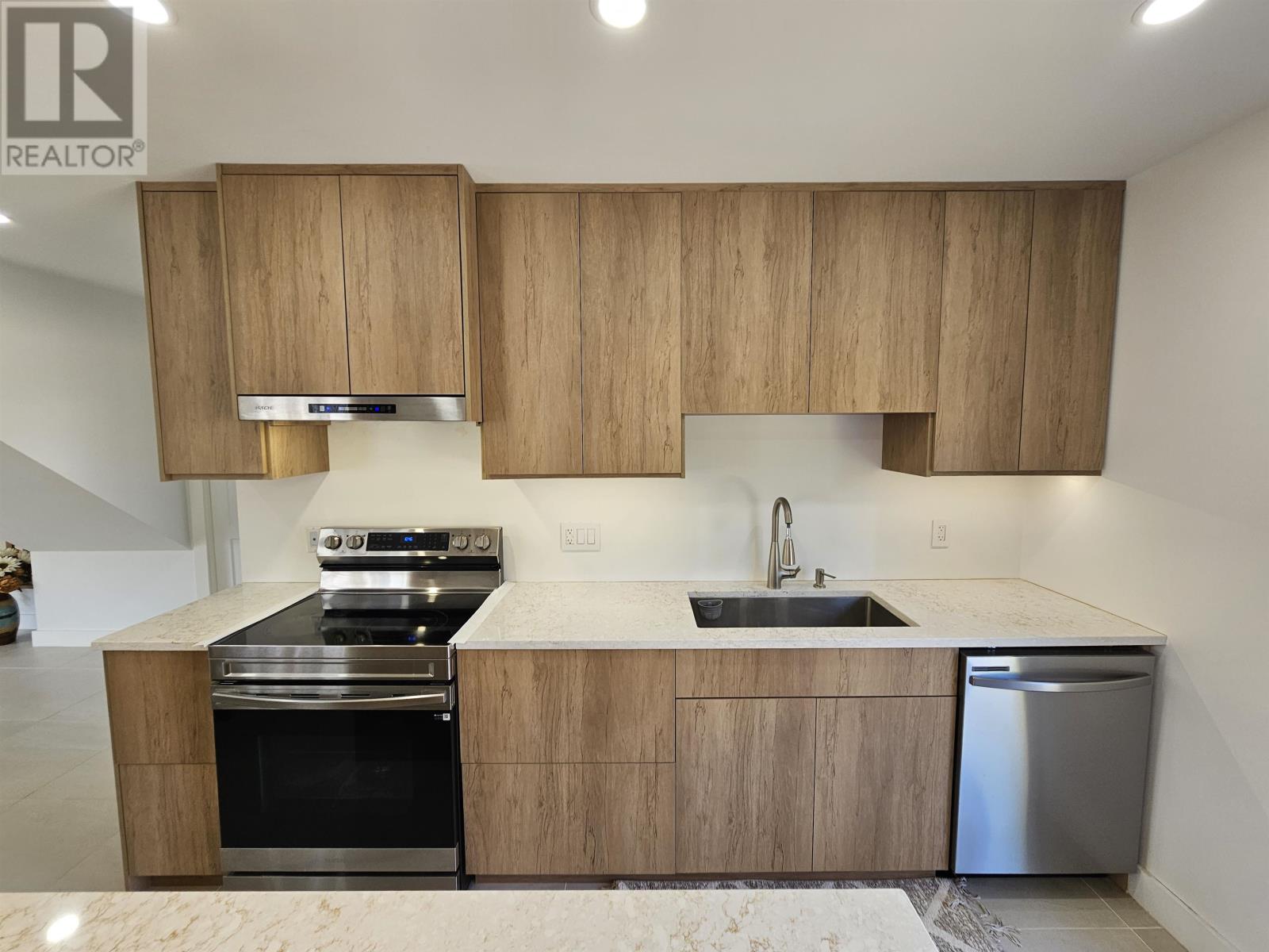 58 England Circle Property Photo 13