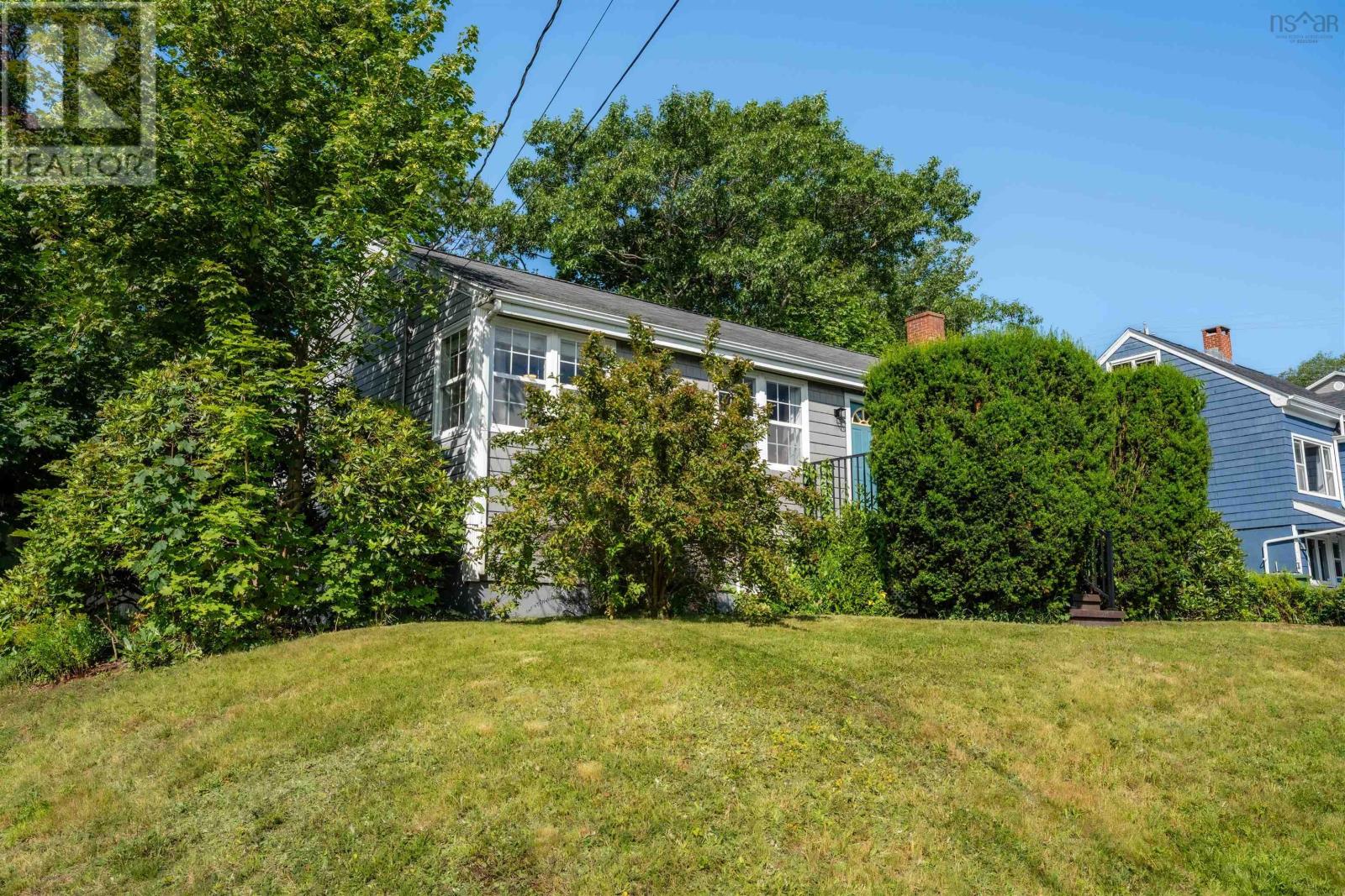 42 Birch Street Property Photo 3