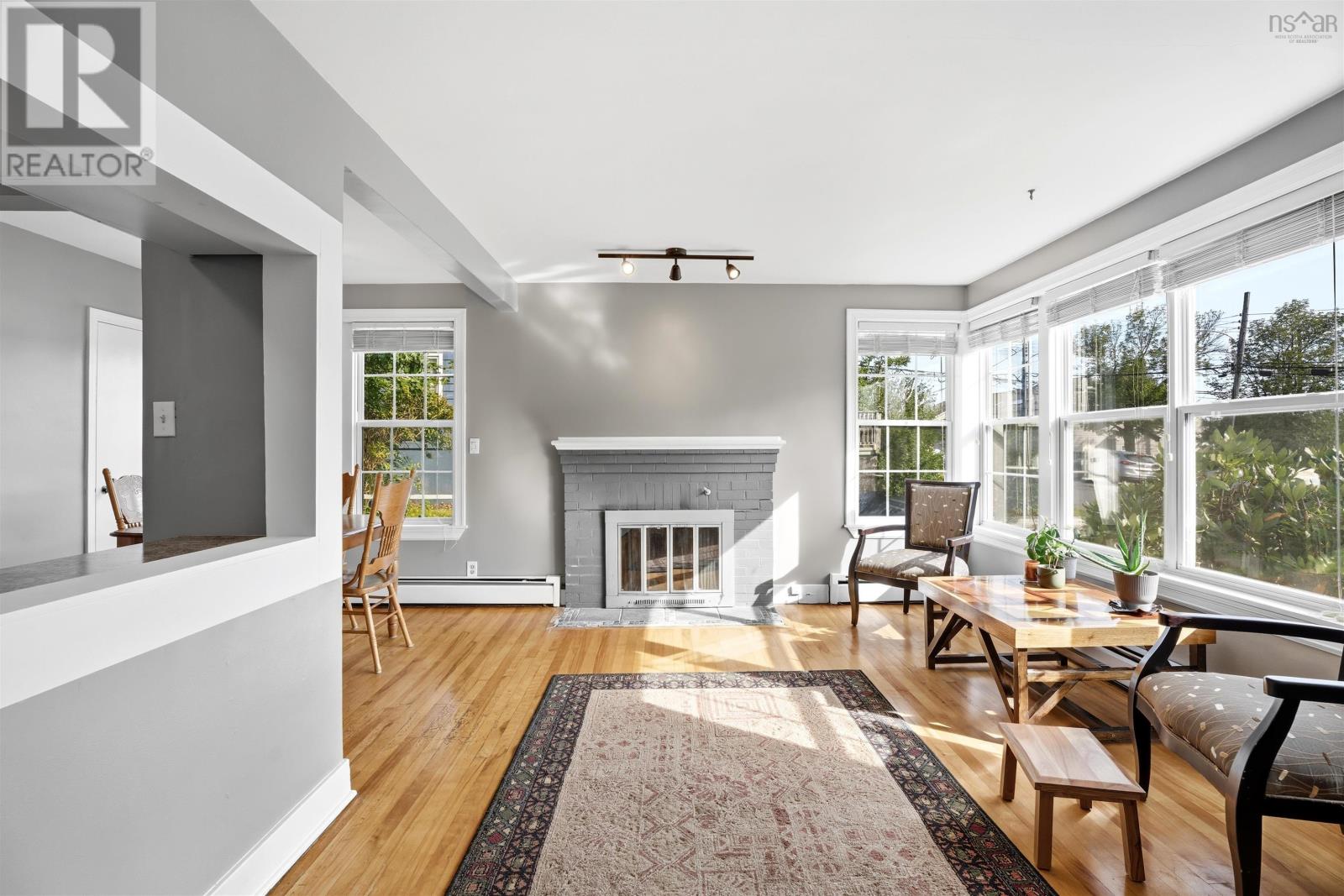 42 Birch Street Property Photo 4