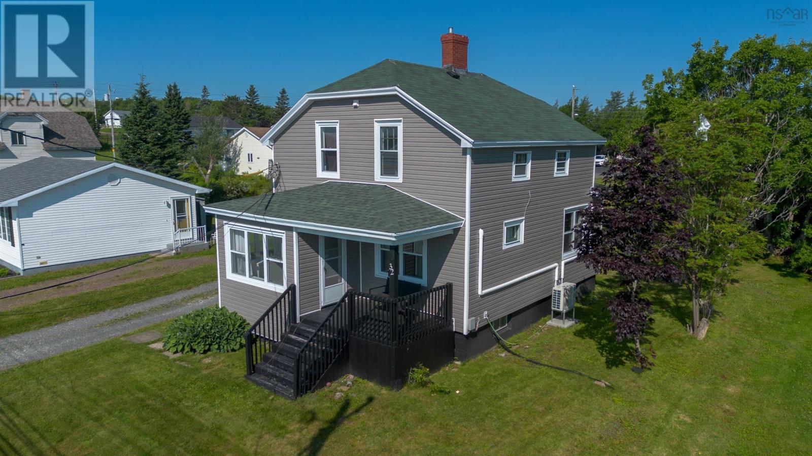 32 Highland Street Property Photo 10
