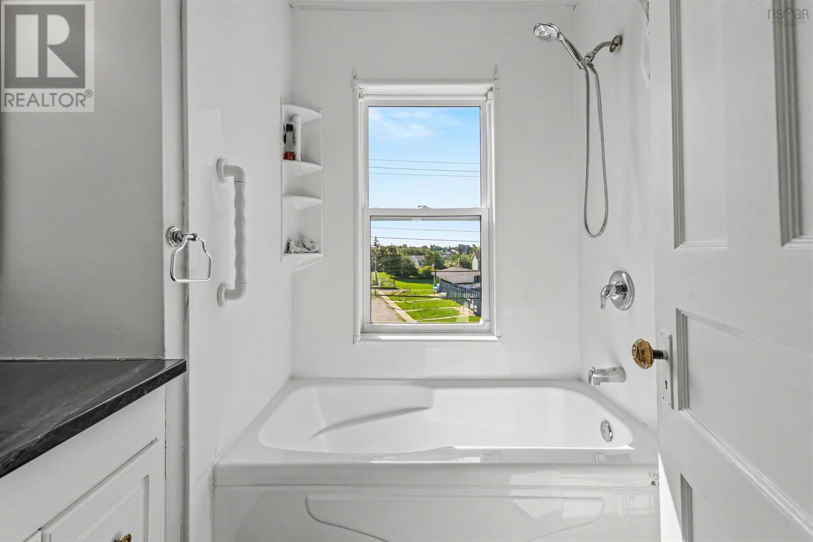 32 Highland Street Property Photo 23