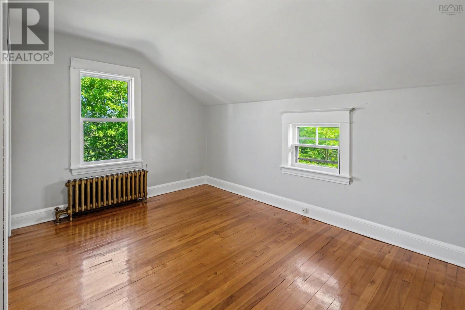 32 Highland Street Property Photo 27