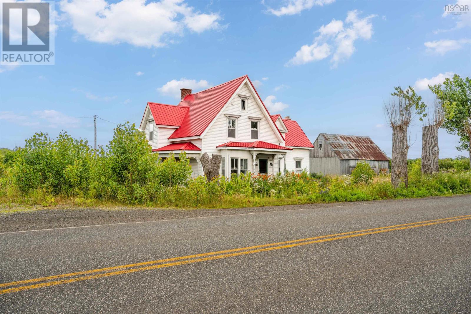 7675 Highway 6 Property Photo 3