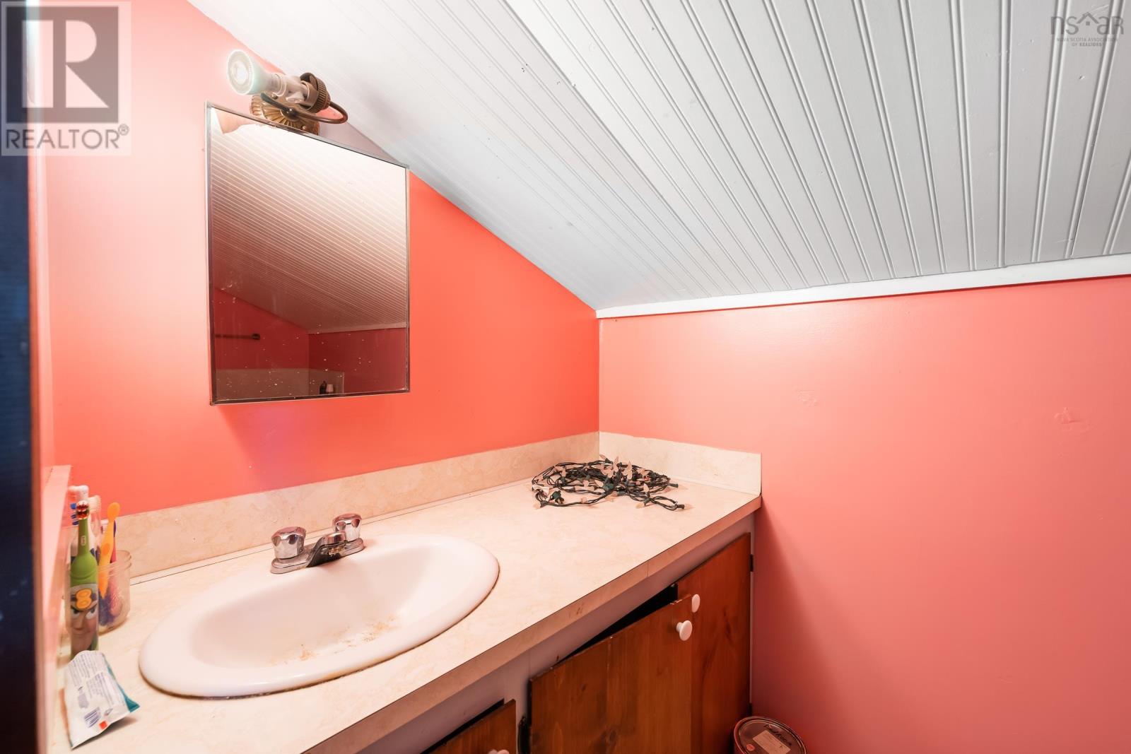 171 173 Overcove Road Property Photo 15