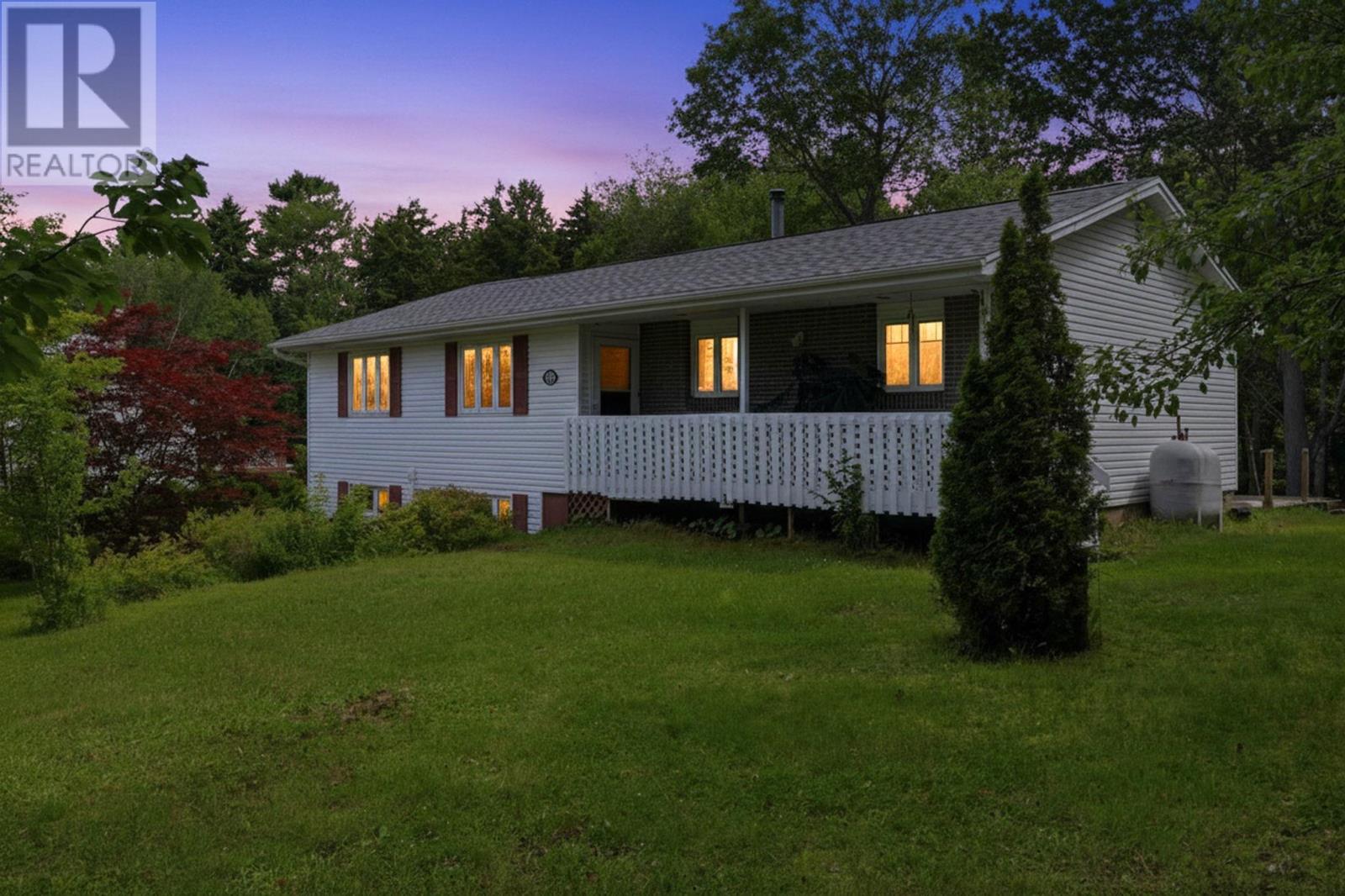15 Meadow Brook Drive Property Photo 1